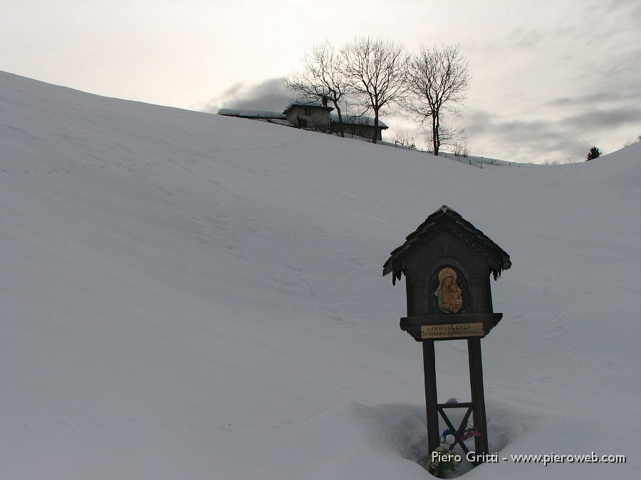 01 La Madonnina nel prato.jpg